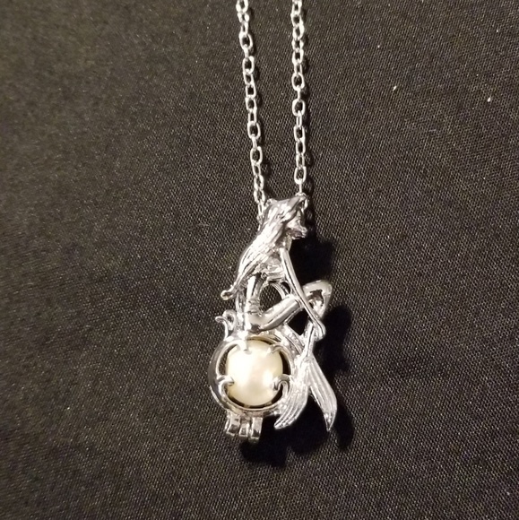 Mermaid  Pendant - Picture 1 of 2